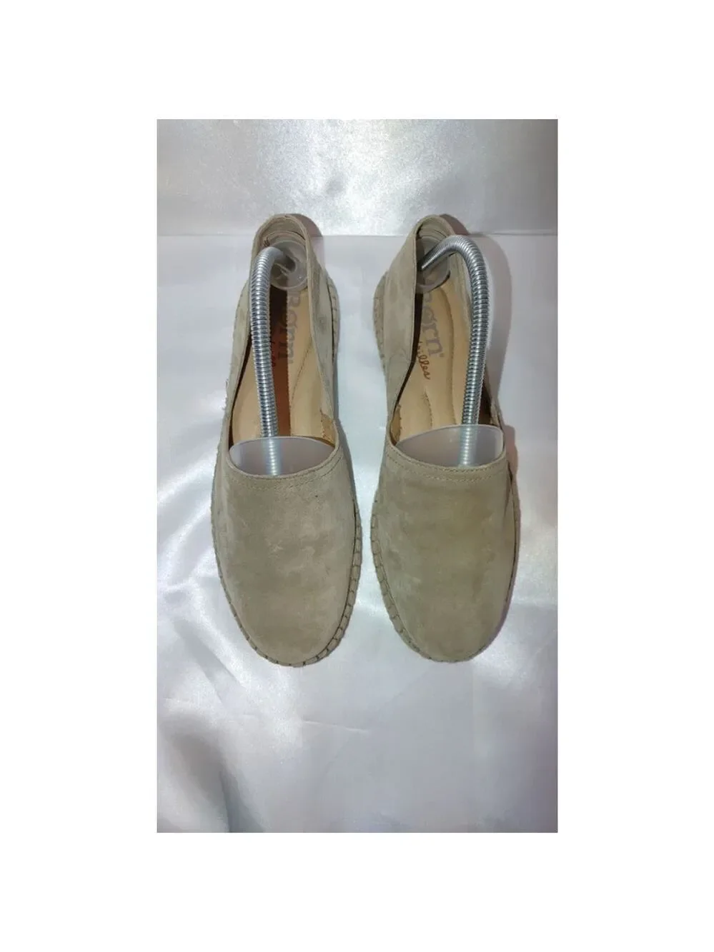 BORN Suede Espadrilles (drilles) in Sand Size 8.5M NWOB